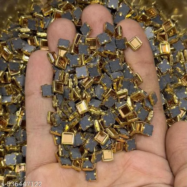 Square_Shape_Golden_Color_Framed_Kundan_Stones