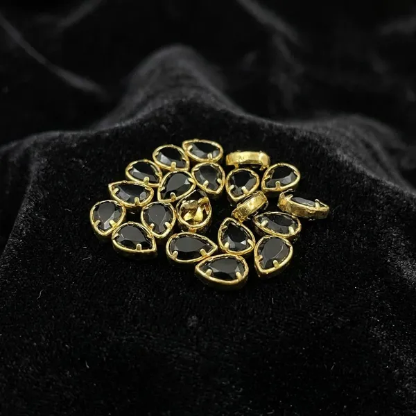 Golden_color_pan_kundan_stones_Framed_(100_grams)