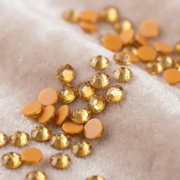 4MM_size_Golden_Flower_Chakri_Stones_Changla