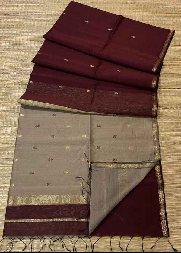 Snuff_Brown_And_Cream_Maheshwari_1_Inch_Border_Saree