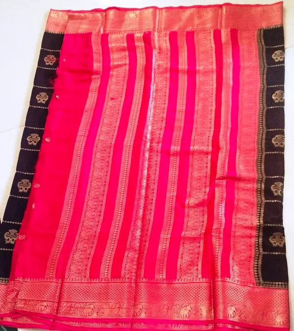 Trending_Gandabherunda_Motifs_With_Checks_Premium__Black_And_Pink_Contrast_Semi_Crepe__Saree