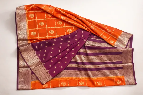 Trending_Rust_Orange_Semi_Crepe_Saree_With_Mejenta_Colour_Border