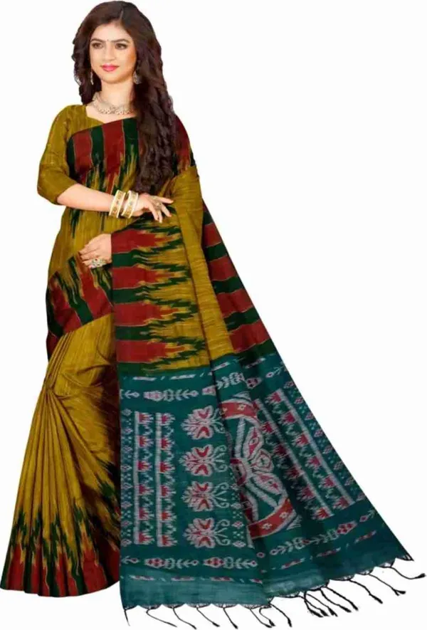 Green_And_Red_Cotton_Premium_Saree_For_Women