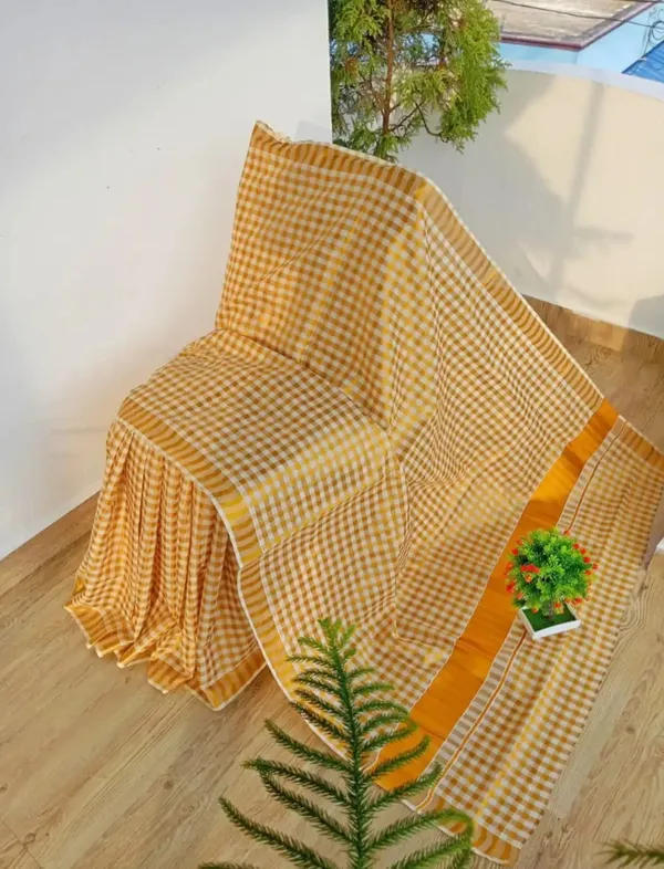 White_With_Golden_Checked_Kerala_Paalum_Palam_Saree