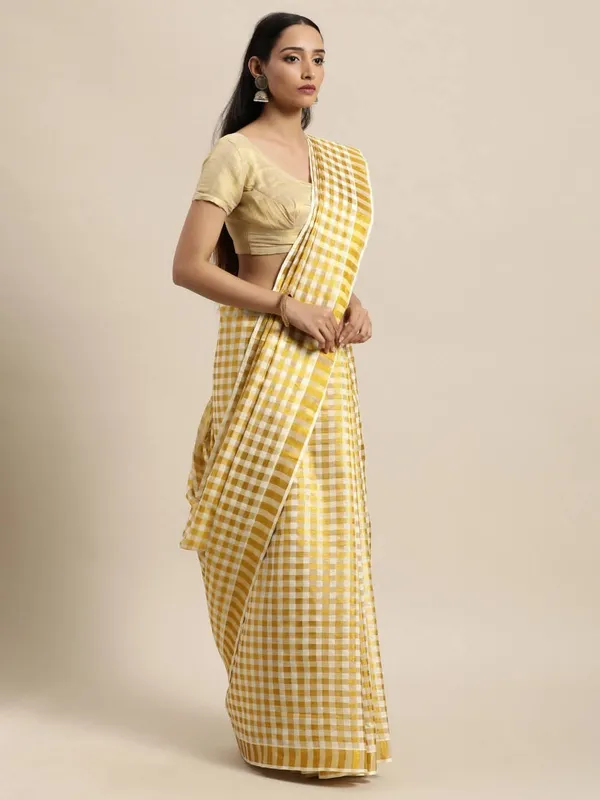 White_With_Golden_Checked_Kerala_Paalum_Palam_Saree