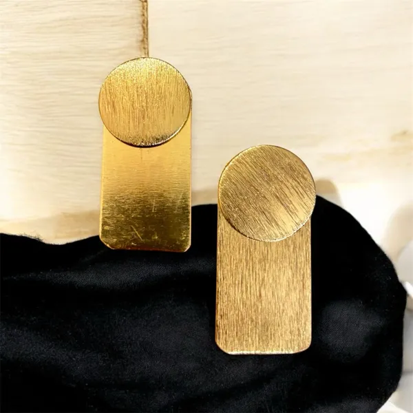 Gold_Beaded_Brass_Statement_Bar_Earring_For_Women