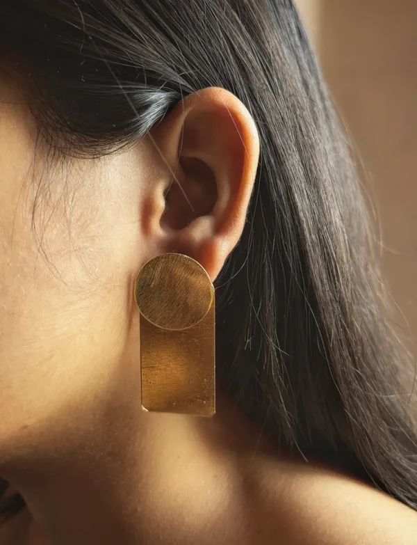 Gold_Beaded_Brass_Statement_Bar_Earring_For_Women