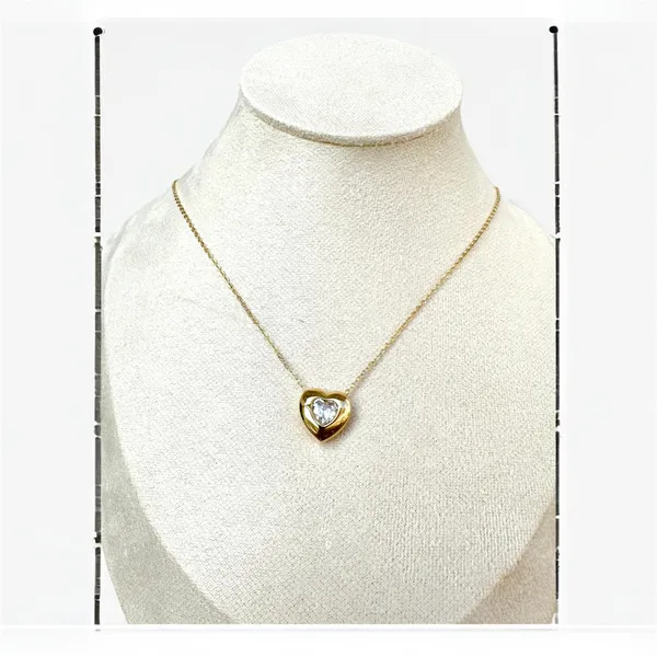 Gold_Stainless_Steel_And_Heart_Necklace_For_Women