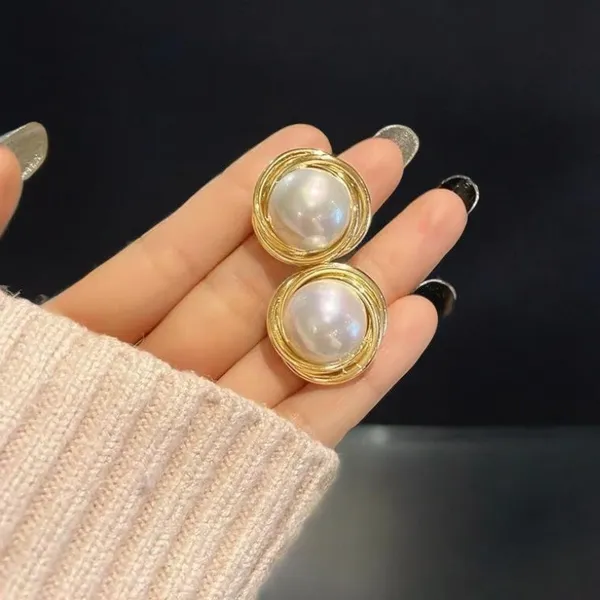 White_Specialized_Alloys_Jia_Glow_Earring_For_Women