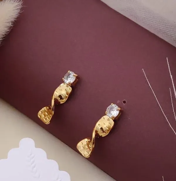 Gold_With_Natural_Stone_Stainless_Steel_Aura_Studs_Earring_For_Women