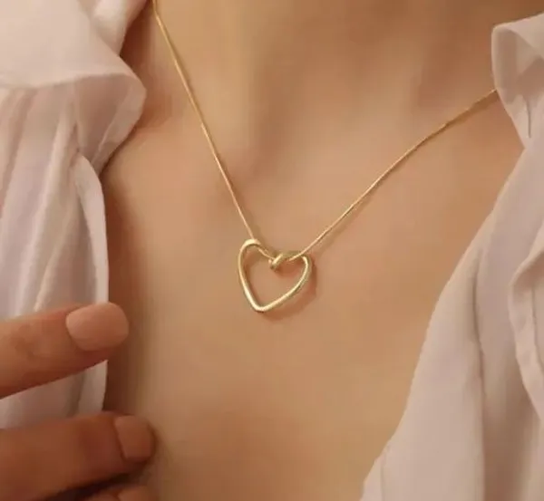 Gold_Stainless_Steel_Heart_Loop_Chain_Necklace_For_Women