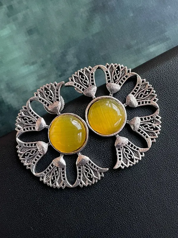 Yellow_Beaten_Brass_Semi_Circle_Studs_Earring_For_Women