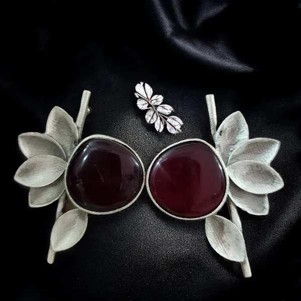 Red_Beaded_Brass_Clove_Mona_Lisa_Stone_Studs_Earring_For_Women