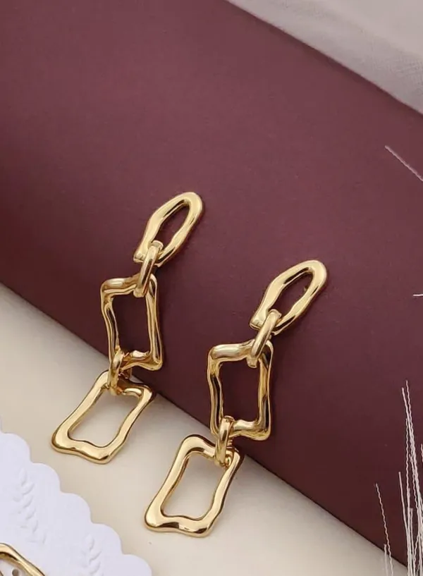 Gold_Stainless_Steel_Sleek_Hoop_Dangle_Earring_For_Women