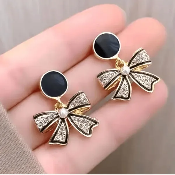 Black_Specialized_Alloys_Midnight_Bow_Earring_For_Women