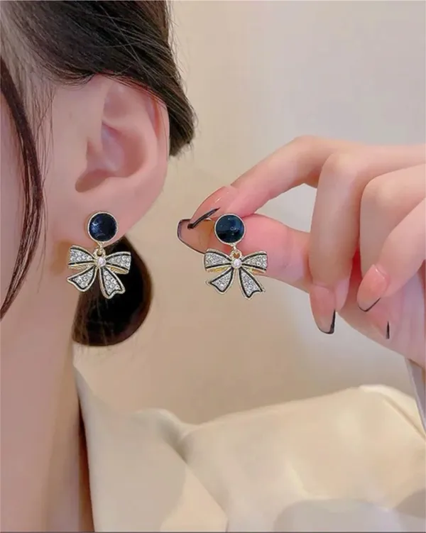 Black_Specialized_Alloys_Midnight_Bow_Earring_For_Women