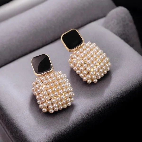 Black_Specialized_Alloys_Choco_Pearl_Earring_For_Women