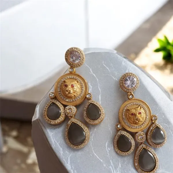 Grey_Beaten_Brass_Premium_Jag_Danglers_Earring_For_Women