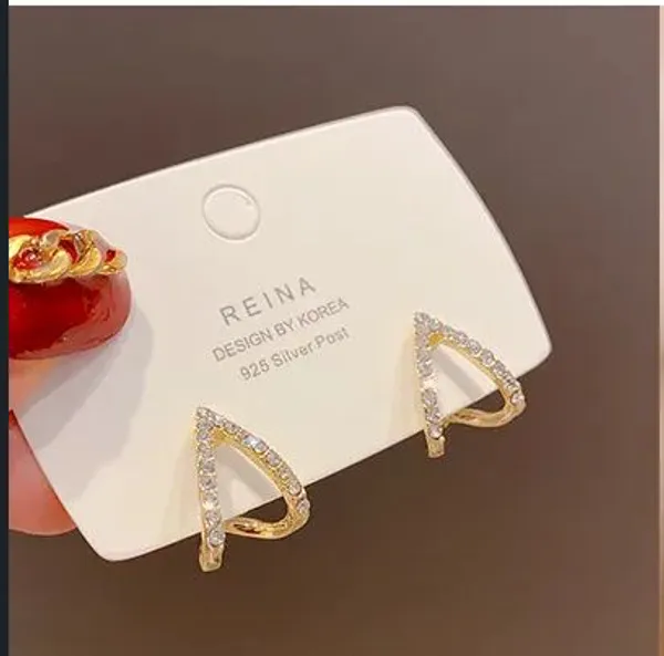 Gold_Specialized_Alloys_Reverse_Luxe_Charm_Earring_For_Women