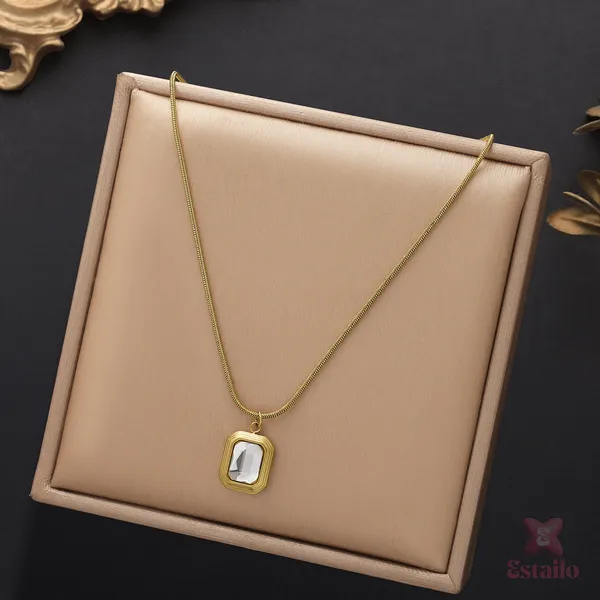 Gold_Stainless_Steel_Rooh_Pendant_Chain_Necklace_For_Women