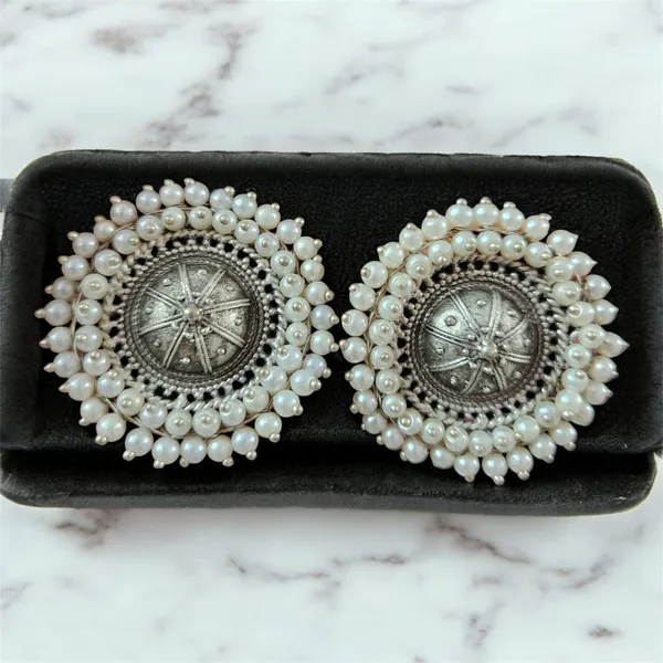 White_Beaten_Brass_Royal_Pearl_Studs_Earring_For_Women