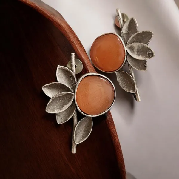 Orange_Beaten_Brass_Clove_Mona_Lisa_Stone_Studs_Earring_For_Women