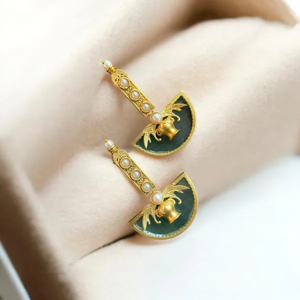 Green_Premium_Brass_Swaran_Monalisa_Shine_Drops_Earring_For_Women