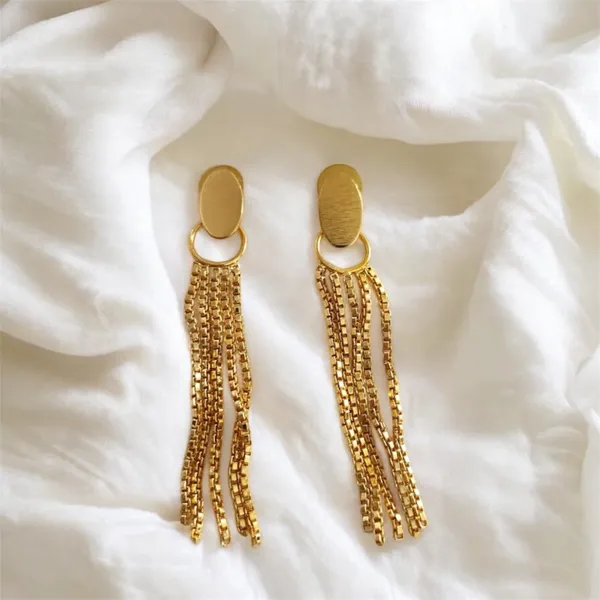 Gold_Beaded_Brass_Premium_Sleek_Chain_Dangle_Earring_For_Women