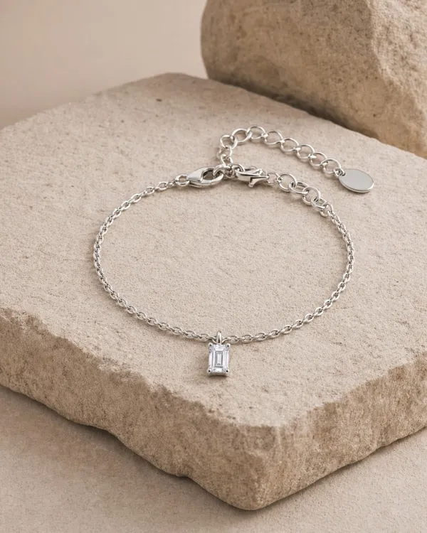 Baguette_Cut_Solitaire_Silver_Bracelet