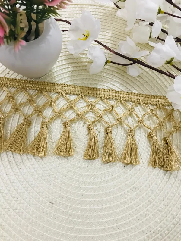 Premdas_lace_(9_Mtr)_Roll_of_Golden_Resham/Silk_Gota_Patti_Embroidery_Trim_Laces_and_Borders_with_9.5cm_Width_for_Bridal_Dresses_Sarees_Lehengas_Suits_Decorations_Designing_Material_Lace_Reel_(Gold)