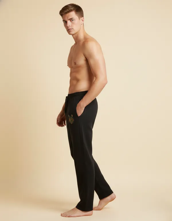 Wolf_shape_embroide_black_jogger’s