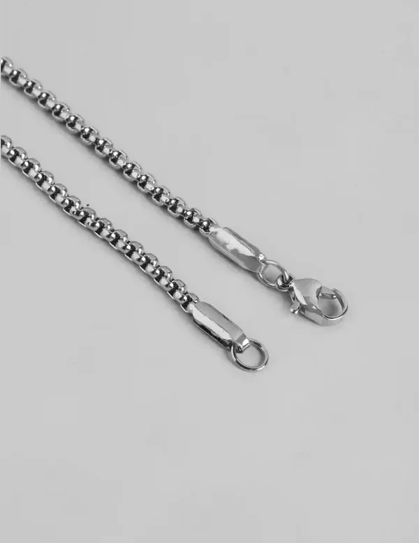 Angel_Shaped_Rhodium_Plated_Pendant_With_Chain