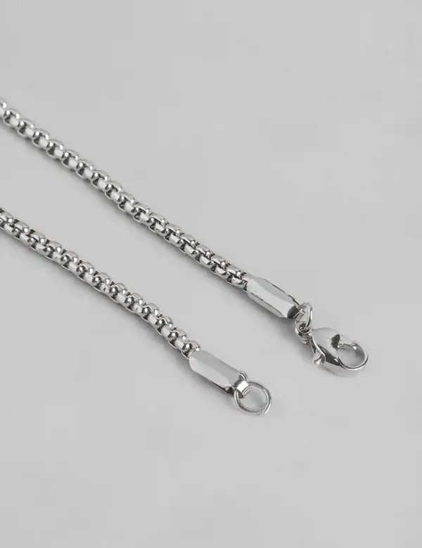Snake_Shield_Shaped_Rhodium_Plated_Pendant_With_Chain