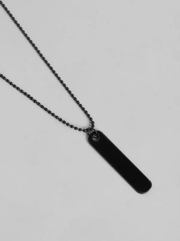 Unisex_Black_Geometric_Pendant_With_Chain