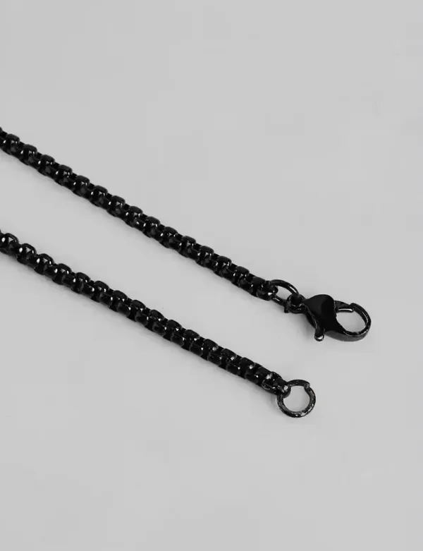 Unisex_Black_Trident_Anime_Pendant_With_Chain