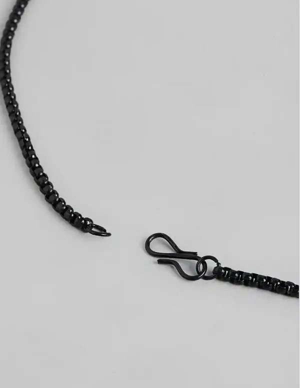 Unisex_Geometric_Oxidised_Pendant_With_Chain