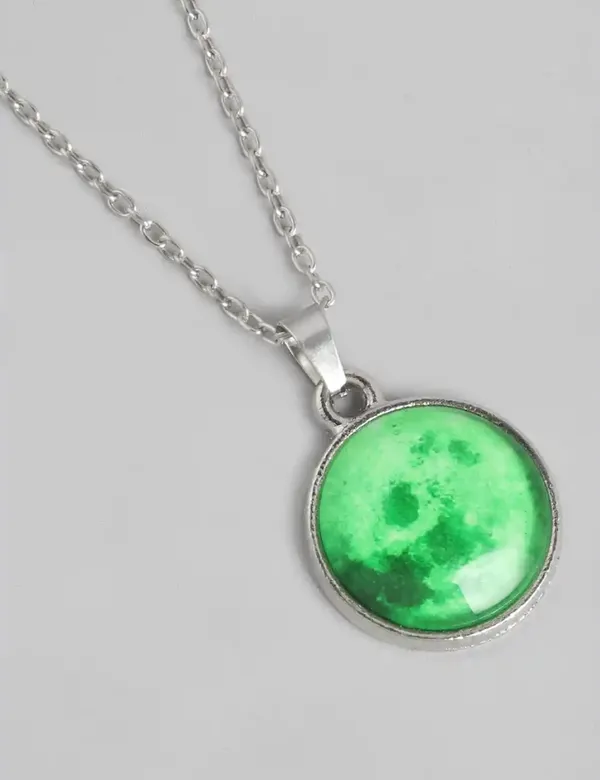 Unisex_Retro_Moon_Glow_In_Dark_Pendant_With_Chain