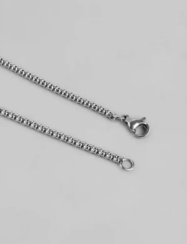 Unisex_Silver_Berserk_Pendant_Necklace_With_Chain