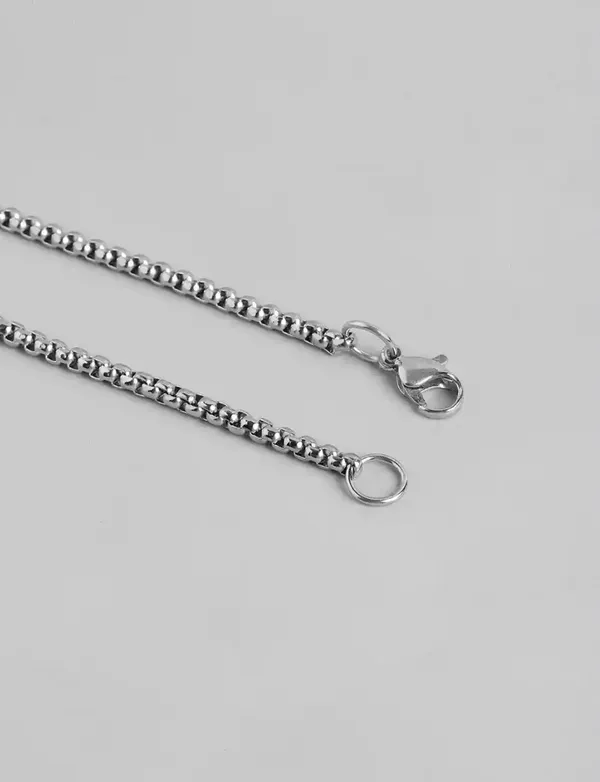 Unisex_Silver_Infinity_Loop_Shaped_Rhodium_Plated_Pendant_With_Chain
