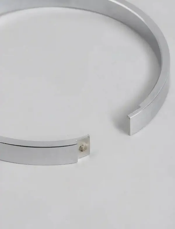 Unisex_Stainless_Steel_Silver_Finish_Kada_Bracelet