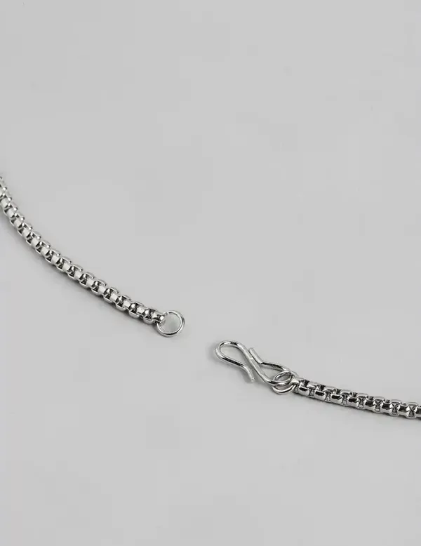 Unisex_Star_Shaped_Antique_Pendant_With_Chain