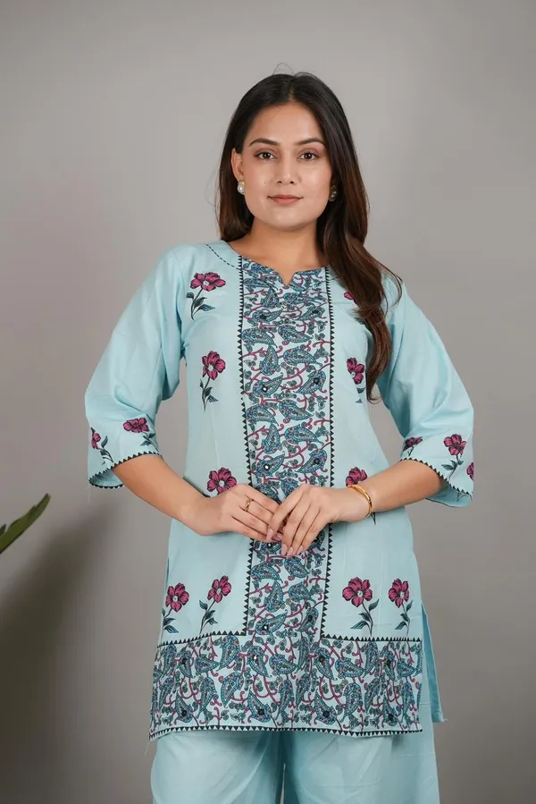 Premium_sky_blue_Cotton_Floral_Printed_Co-ord_Set_with_Palazzo