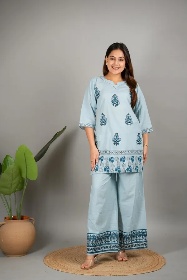 Premium_sky_blue_Cotton_Floral_Printed_Co-ord_Set_with_Palazzo