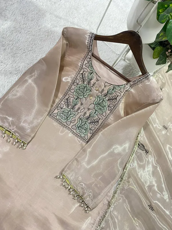 Rose-Gold_Organza_Silk_Embroidered_Kurta_Set_with_Scalloped_Dupatta