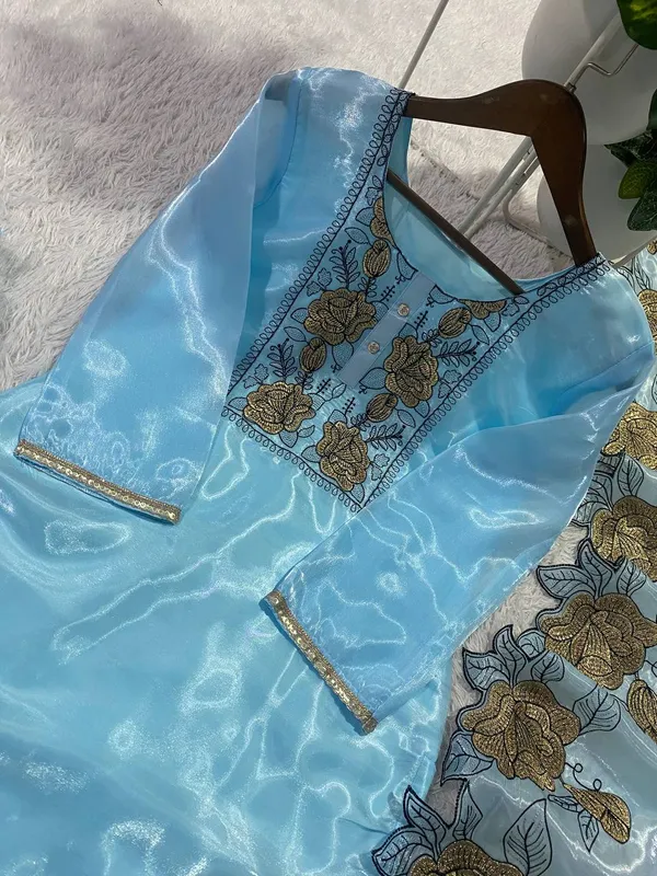 Sky_Blue_Organza_Silk_Embroidered_Kurta_Set_with_Scalloped_Dupatta