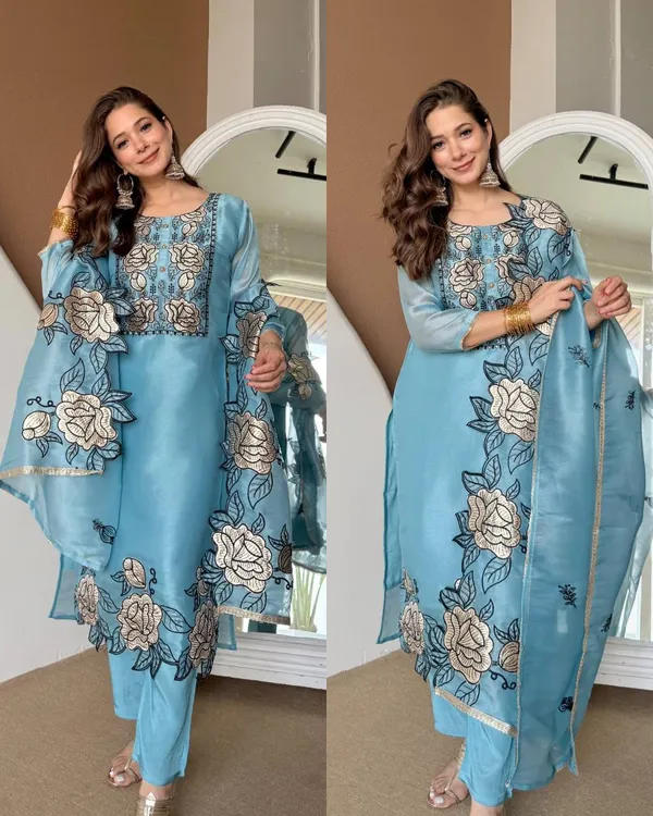 Sky_Blue_Organza_Silk_Embroidered_Kurta_Set_with_Scalloped_Dupatta