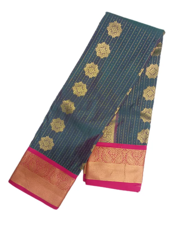Emerald_Green_With_Rani_Pink_Contrast_Border_Pure_Kanjivaram_Soft_Silk_Saree_With_Blouse