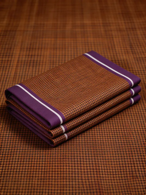 Patteda_Anchu_Handloom_Cotton_Saree_with_Blouse_-_Regal_Maroon_with_shimmering_Gold_Checks_and_Deep_Purple_Border