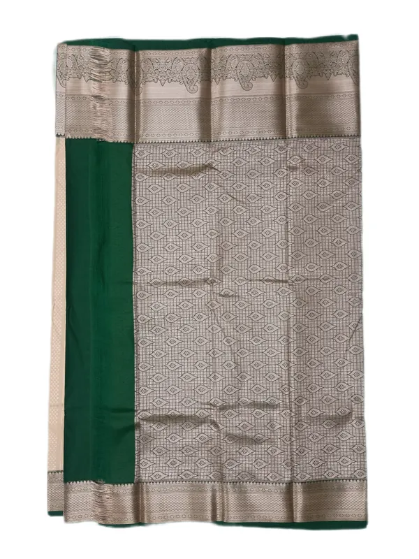 Ivory_Body_With_Emerald_Green_Contrast_Border_Pure_Kanjivaram_Soft_Silk_Saree_With_Blouse