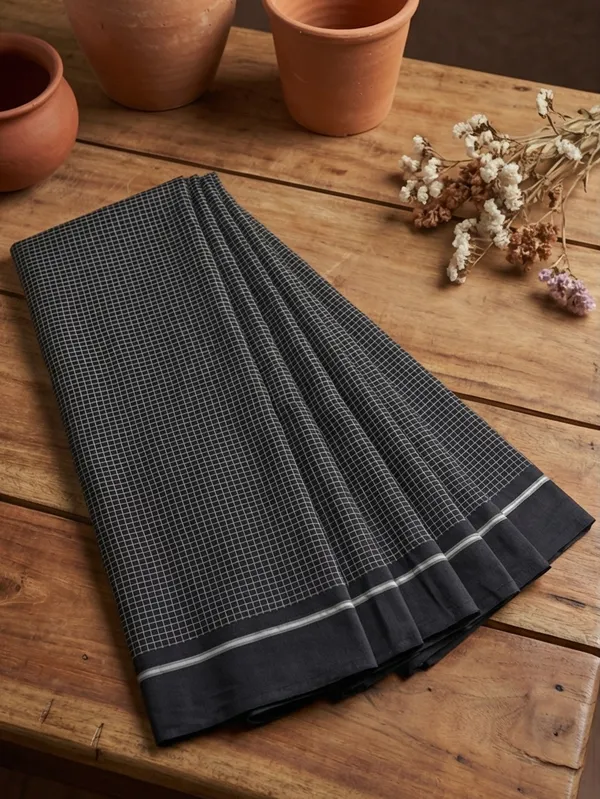 Patteda_Anchu_Handloom_Cotton_Saree_with_Blouse_-_Deep_Black_with_contrasting_ivory-white_checks